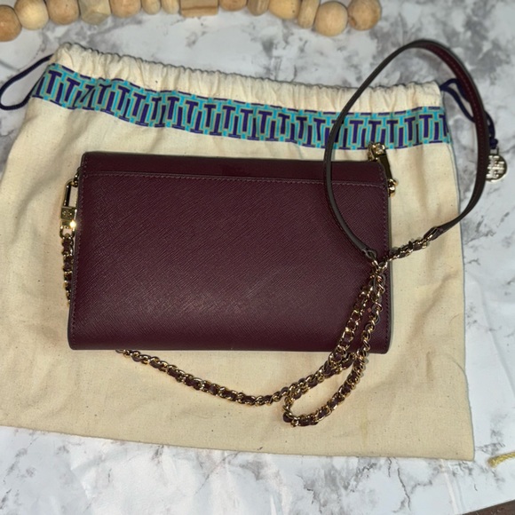 Tory Burch Robinson Leather Wallet on a Chain - burgundy - Picture 4 of 5
